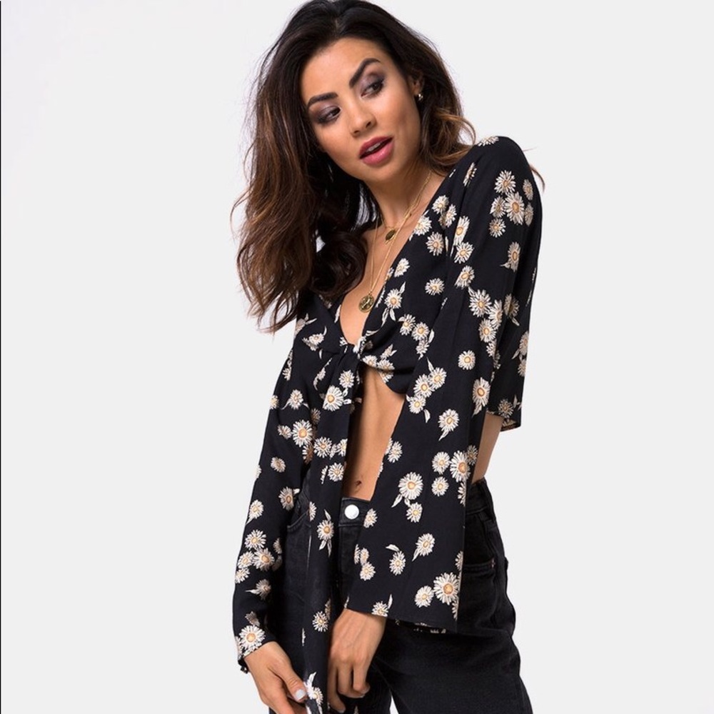 Laya Wrap Top in Grunge Daisy Floral